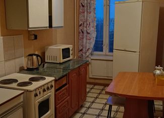 Трехкомнатная квартира в аренду, 63 м2, Самарская область, проспект Степана Разина, 39