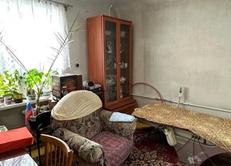 Продается двухкомнатная квартира, 50 м2, Курганская область, улица Кремлева, 10