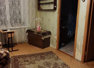 Продам 4-ком. квартиру, 60.1 м2, Алексин, улица Урицкого, 12