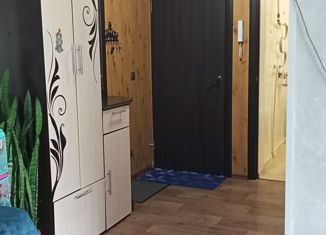 Продам трехкомнатную квартиру, 54 м2, поселок городского типа Марьяновка, Южная улица, 16