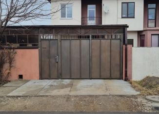 Продам таунхаус, 121 м2, станица Ессентукская, Родниковая улица