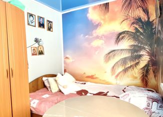 Продаю 4-комнатную квартиру, 60.8 м2, Салават, улица Калинина, 50