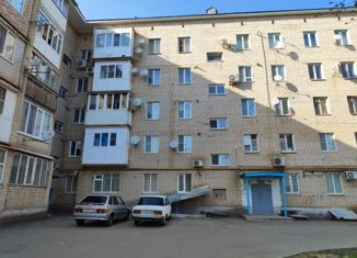 Продаю трехкомнатную квартиру, 62.7 м2, Ставропольский край, Комсомольская улица, 18
