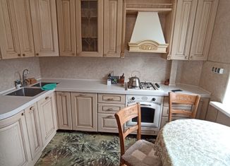 Продается четырехкомнатная квартира, 92 м2, Череповец, ЖК Макаринская Роща