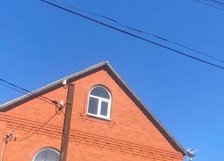 Продаю дом, 240 м2, Батайск, улица Урицкого, 32