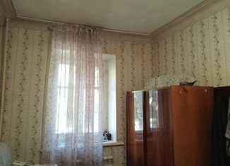 Продаю 2-ком. квартиру, 42 м2, Челябинская область, улица Карла Маркса, 6