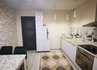 Продам 2-комнатную квартиру, 64.7 м2, посёлок Майский, Садовая улица, 10