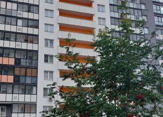 Продается 2-ком. квартира, 61.8 м2, Челябинская область, улица Братьев Кашириных, 72