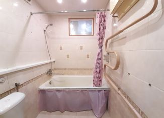 Продается однокомнатная квартира, 31.1 м2, Пермь, улица Адмирала Ушакова, 8, жилой район Нижняя Курья