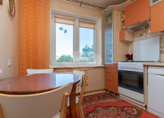Продам двухкомнатную квартиру, 52 м2, Омская область, Заозёрная улица, 28