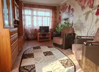 Продается 3-комнатная квартира, 59.7 м2, Топки, улица Дзержинского, 7