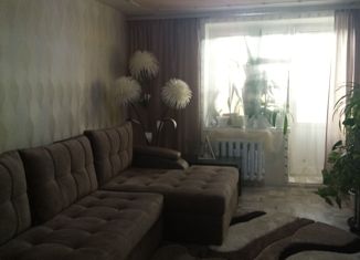 Продаю 3-ком. квартиру, 60 м2, Соль-Илецк, улица Свердлова, 1/1