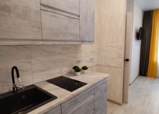 Продам 1-ком. квартиру, 36 м2, Абакан, улица Генерала Тихонова, 8