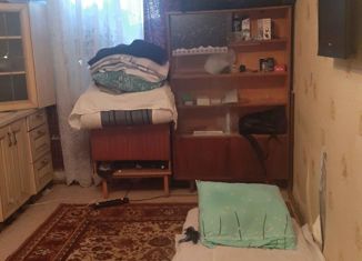 Продаю трехкомнатную квартиру, 61 м2, Коммунар, улица Бумажников, 7