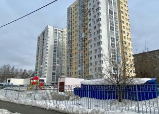 Сдача в аренду 2-ком. квартиры, 54 м2, Екатеринбург, улица Электриков, 24, метро Уралмаш