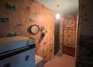 2-комнатная квартира на продажу, 50 м2, слобода Петровка, Школьная улица, 3