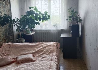 Продается 4-ком. квартира, 87 м2, Сухиничи, Автозаводская улица, 4