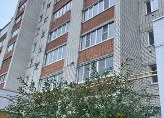Продам 1-ком. квартиру, 35 м2, посёлок городского типа Медведево, улица Мира, 14