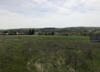 Продается земельный участок, 10.58 сот., село Лекарственное, улица Мира, 67