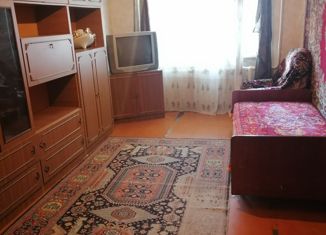 Продам трехкомнатную квартиру, 62 м2, Балашов, улица Орджоникидзе, 3А