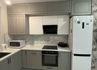 Продаю 2-ком. квартиру, 66.8 м2, Энгельс, Дубовская улица, 5к1