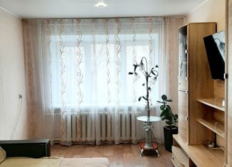 Продаю двухкомнатную квартиру, 43 м2, Челябинская область, проспект Славы, 5