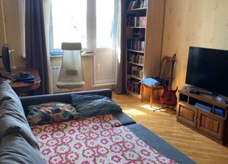 Продаю двухкомнатную квартиру, 60.9 м2, Москва, улица Декабристов, 10к1, улица Декабристов