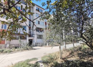 Продам 4-комнатную квартиру, 93.2 м2, село Мирное, улица Мира, 18