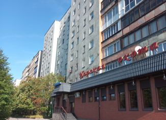 Продается двухкомнатная квартира, 48.5 м2, Мурманск, Кольский проспект, 86