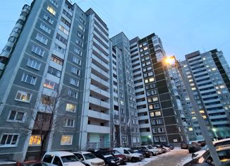 Продажа 3-комнатной квартиры, 56.6 м2, Екатеринбург, улица Шейнкмана, 102, метро Геологическая