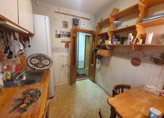 Продаю 3-ком. квартиру, 52.3 м2, Москва, проспект 60-летия Октября, 18к1, проспект 60-летия Октября