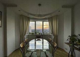 Продается 4-комнатная квартира, 120 м2, Москва, аллея Жемчуговой, 5к5, метро Выхино