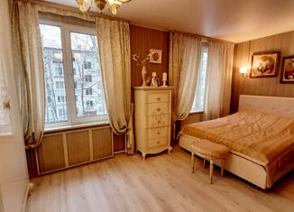 Продается 4-комнатная квартира, 49.8 м2, Санкт-Петербург, улица Лёни Голикова, 104, муниципальный округ Дачное