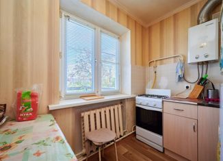 Продается 2-ком. квартира, 40.7 м2, посёлок городского типа Яблоновский, Железнодорожная улица, 18