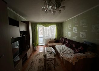 Продам трехкомнатную квартиру, 59 м2, посёлок Новоасбест, улица Ленина, 5