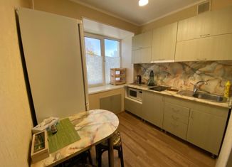 Продажа 3-ком. квартиры, 49.9 м2, посёлок городского типа Лучегорск, 1-й микрорайон, 13