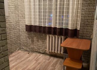 Продается 2-комнатная квартира, 46.98 м2, поселок Звездный, Школьная улица, 2