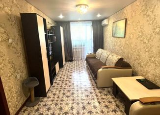 Продам 2-ком. квартиру, 42.5 м2, Строитель, Промышленная улица, 42