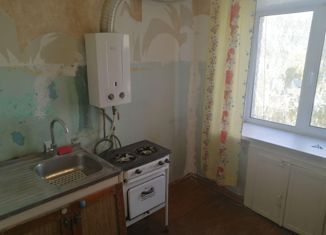 1-комнатная квартира на продажу, 30.4 м2, посёлок городского типа Петра Дубрава, улица 60 лет Октября, 2