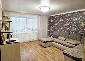 Продаю 4-комнатную квартиру, 74 м2, Кумертау, улица Мажита Гафури, 2Б