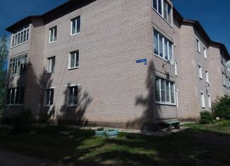 Продается двухкомнатная квартира, 47.2 м2, село Мошенское, улица Калинина, 88
