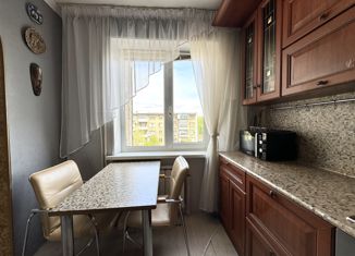 Продажа трехкомнатной квартиры, 71 м2, Оренбургская область, Карагандинская улица, 104
