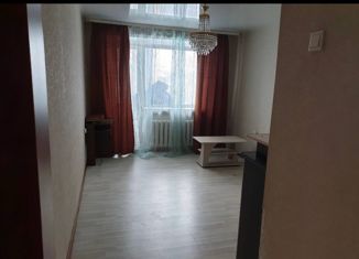 Продаю трехкомнатную квартиру, 50 м2, Вихоревка, улица Ленина, 33