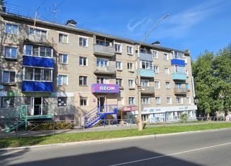 Продается 2-комнатная квартира, 44.3 м2, Кировская область, проспект Мира, 35