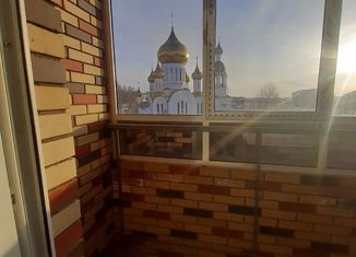 Продается 2-ком. квартира, 52 м2, рабочий посёлок Комсомольский, 2-й микрорайон, 33А