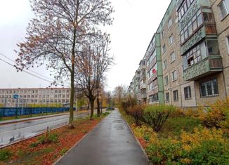 Продам четырехкомнатную квартиру, 59 м2, Ивановская область, Комсомольская улица, 39А