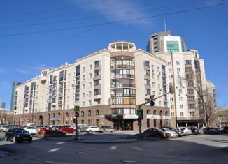Продается 4-ком. квартира, 124 м2, Екатеринбург, улица Сакко и Ванцетти, 47, улица Сакко и Ванцетти
