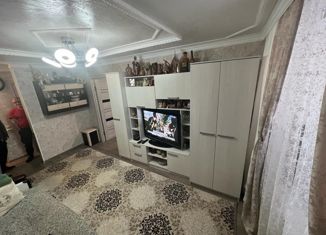 Продам 2-комнатную квартиру, 40 м2, Смоленск, проспект Строителей, 8В