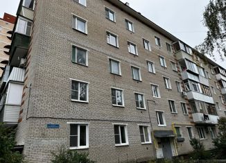 Продаю 2-ком. квартиру, 45.4 м2, дачный посёлок Кокошкино, улица Дзержинского, 5