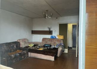 Продается 2-комнатная квартира, 49.9 м2, Глазов, улица Мира, 41